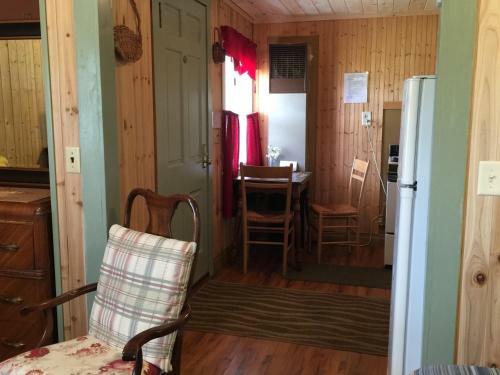 Valley Brook Cottages And Cabins