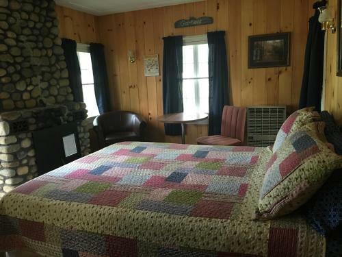 Gilcrest Cottages And Motel