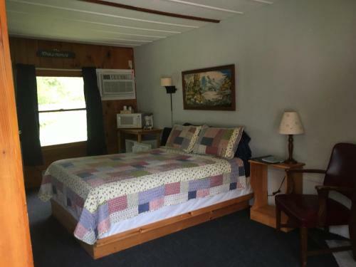 Gilcrest Cottages And Motel