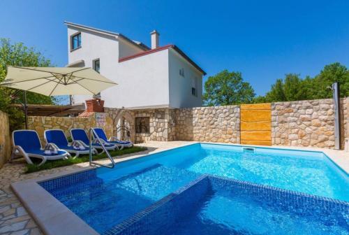 Apartment In Grizane 41596