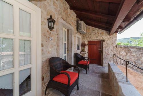 Apartment Stone