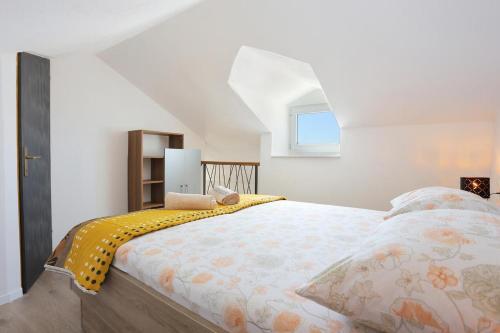 Apartments By The Sea Igrane, Makarska - 18405