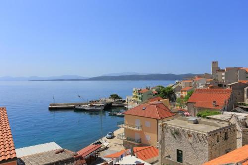 Apartments By The Sea Igrane, Makarska - 18405