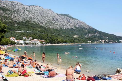 Apartments By The Sea Igrane, Makarska - 18405