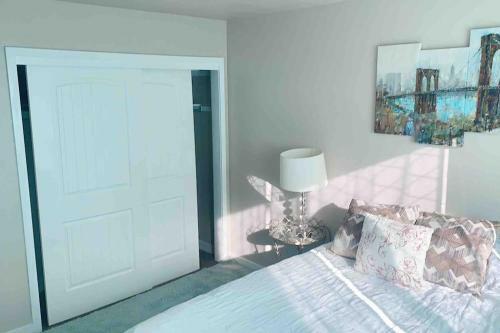 Modern 7 Bedroom 4 Bathroom Home Tooele 16 Guests