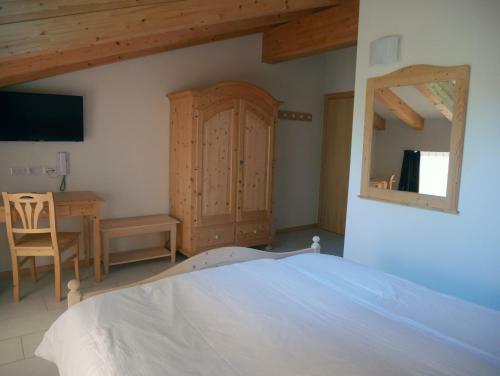 Aparthotel Hotel Elbele Garn�