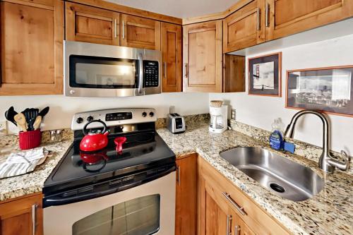 Woodside Dream 303a