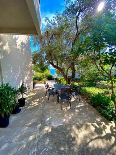 Apartments With A Parking Space Gradac, Makarska - 18315