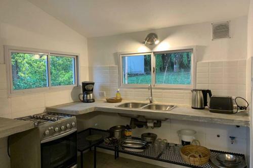 Casa Entera Con Parque Y Pileta Privados