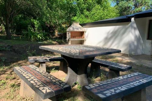 Casa Entera Con Parque Y Pileta Privados