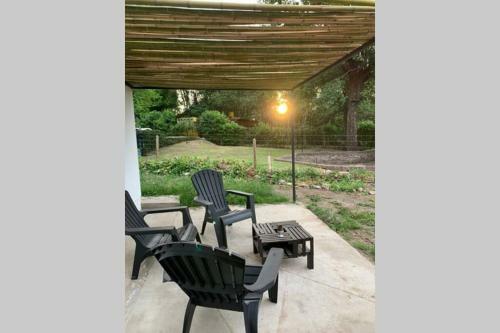 Casa Entera Con Parque Y Pileta Privados