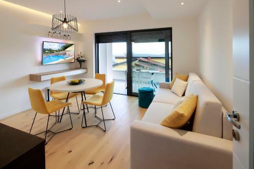 Modena Maris-new Swim-grill-relax-jacuzzi Apartments