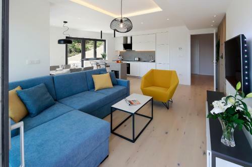 Modena Maris-new Swim-grill-relax-jacuzzi Apartments