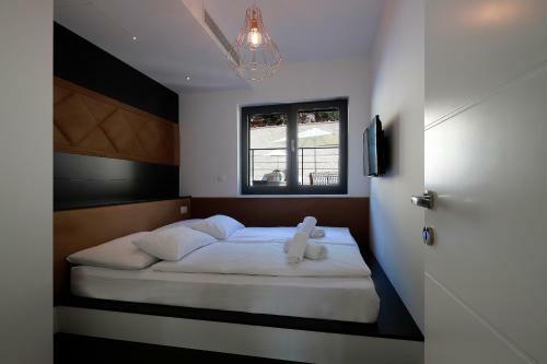 Modena Maris-new Swim-grill-relax-jacuzzi Apartments