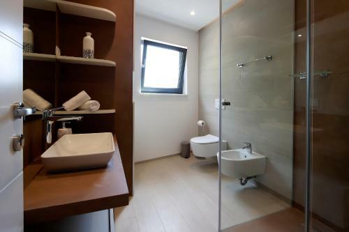 Modena Maris-new Swim-grill-relax-jacuzzi Apartments