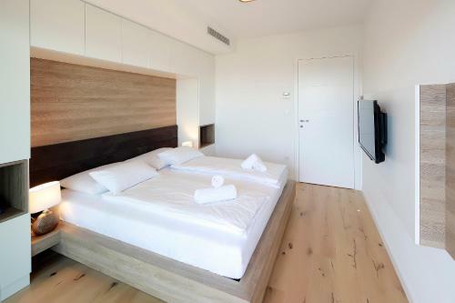 Modena Maris-new Swim-grill-relax-jacuzzi Apartments