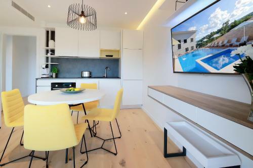 Modena Maris-new Swim-grill-relax-jacuzzi Apartments