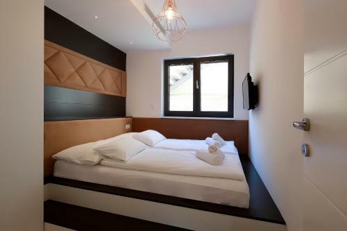 Modena Maris-new Swim-grill-relax-jacuzzi Apartments