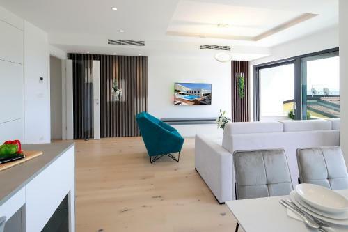 Modena Maris-new Swim-grill-relax-jacuzzi Apartments