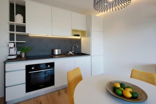 Modena Maris-new Swim-grill-relax-jacuzzi Apartments