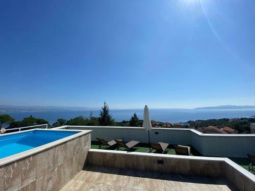 Apartment Mara Opatija With Rooftop Swimming Pool
