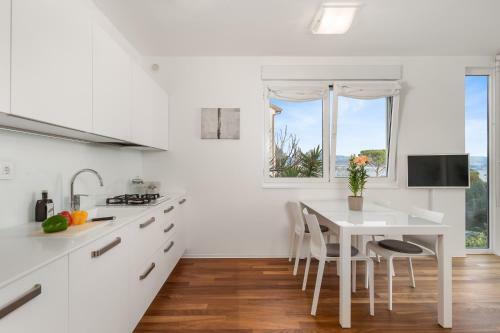 Apartment Mara Opatija With Rooftop Swimming Pool