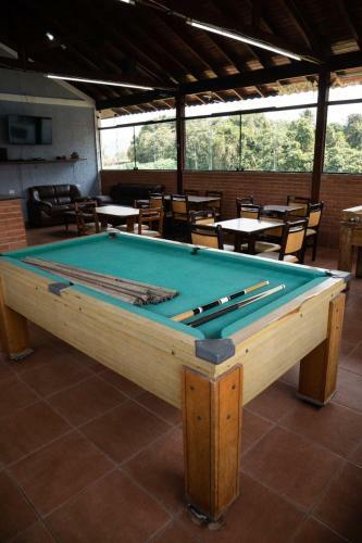 Casa Bertioga, Erenito!
