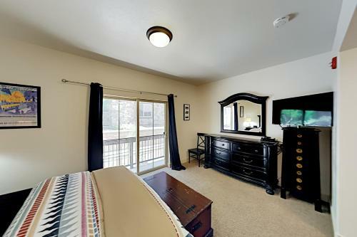 Bear Hollow Village Unit 4305