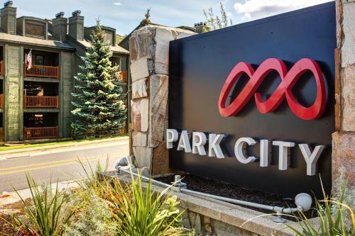 Powder Pointe Condominiums 102a