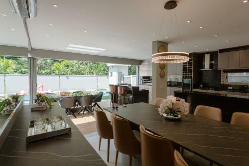 Casa Excepcional de Cinema Riviera de S�o Louren�o