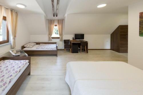 Hostal Rooms With A Parking Space Jezerce, Plitvice - 18111