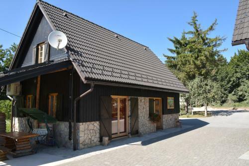 Hostal Rustic Inn River 3