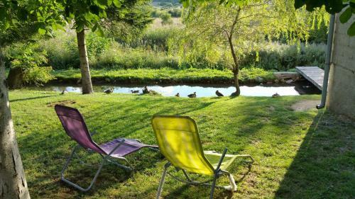 Hostal Rustic Inn River 3