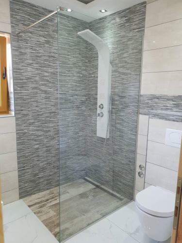 Hostal Rustic Inn River 3