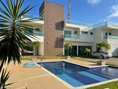 Casa Ampla E Aconchegante, Com Piscina.