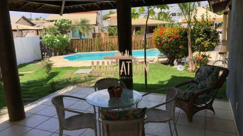 Linda Casa Com Piscina Em Condom�nio Fechado...