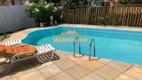 Linda Casa Com Piscina Em Condom�nio Fechado...