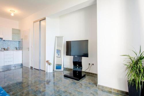 Apartments By The Sea Sumpetar, Omis - 18286