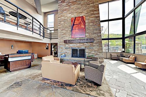 The Prospector Lodge 833