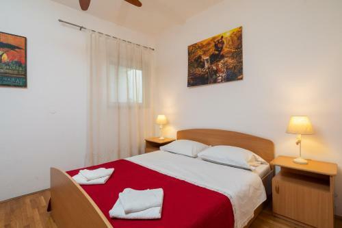 L.b. Beach Apartment