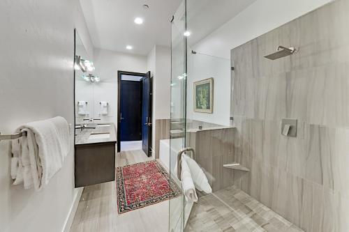 Juniper Landing Unit 905