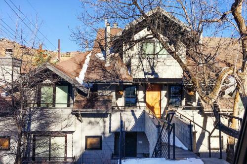 Park Ave Manor 3b