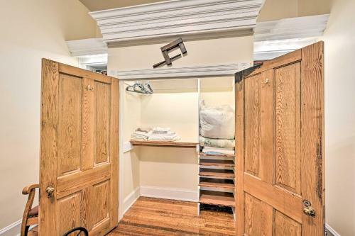 Historic Watson Brick House With Private Deck