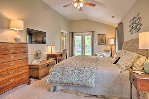 Urbanna Cottage With Private Yard And Water Views
