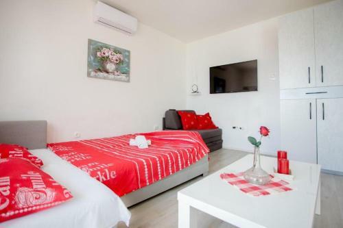 2-floor Apartment Very Close To The Beach