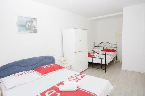2-floor Apartment Very Close To The Beach