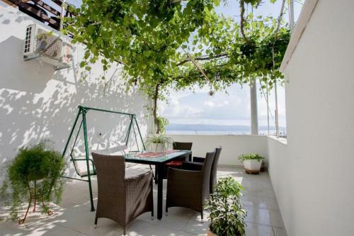 2-floor Apartment Very Close To The Beach