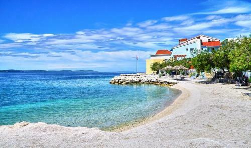 2-floor Apartment Very Close To The Beach