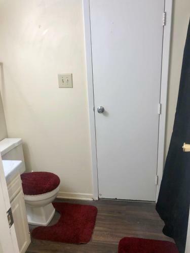 420 Friendly King Size Bed Room Near Town Center