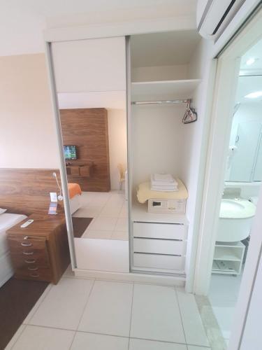 Hotel Vision Express, Shn.